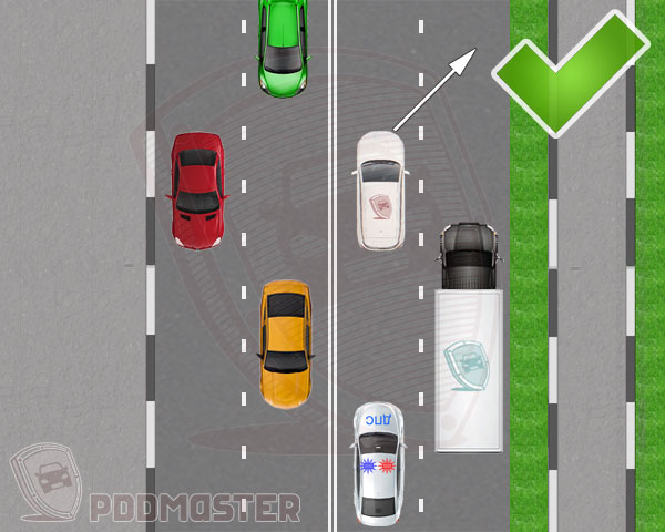 Автомобиль с&nbsp;мигалками приближается сзади